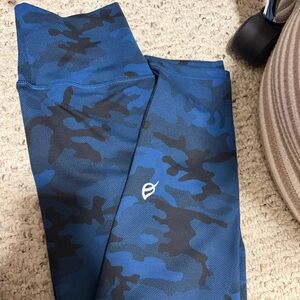 P'tula Navy and Black Camouflage Leggings